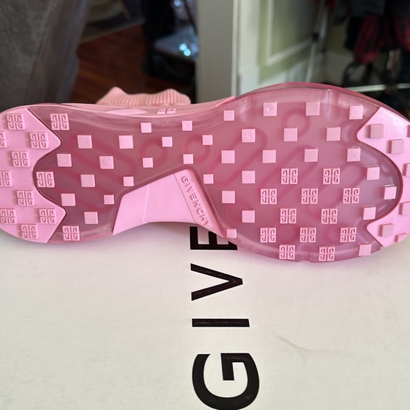 GIVENCHY Logo Sock Sneaker - Picture 6 of 7